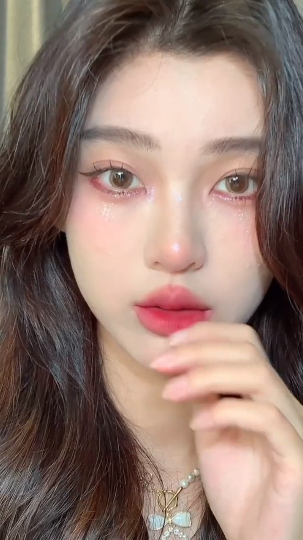 楚楚可怜小哭包妆