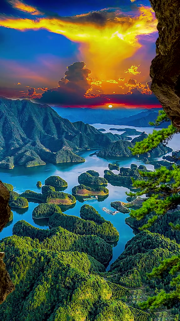 千岛湖水下古城闻名于世,世界三大千岛湖,誉为天下第一秀水