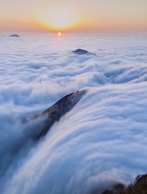 凌不疑的昆仑云海,漂浮在天际与山巅之间,至真至纯 沁透人心!