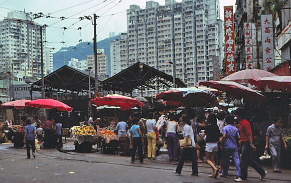 80年代祖国老照片,看下那时内地城市与香港的状况,你还认得不