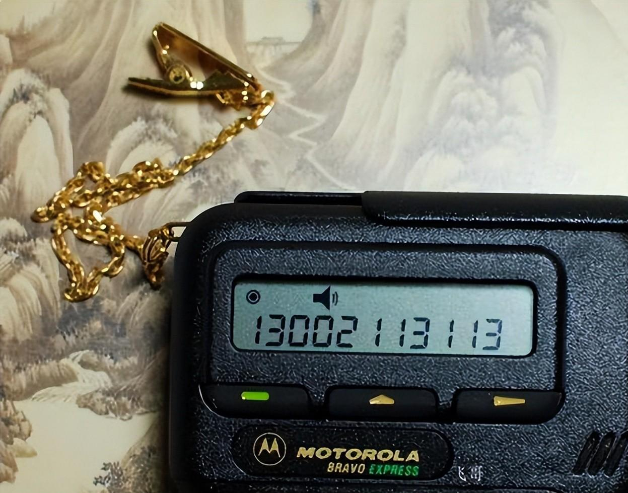 90年代火遍全国的bb机曾一台卖两千现在用它还有信号吗