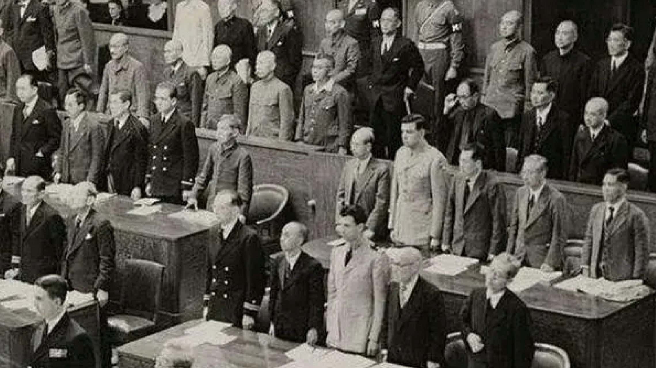 鬼子突然搜城,15岁小伙罗瑾冒死将照片藏入厕所,数年后成为屠城血证