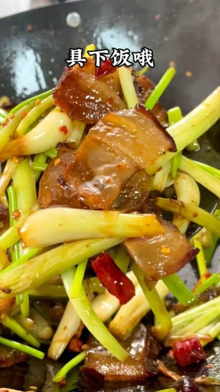 藠头买回来不要再炖汤了,看好了像我这样炒腊肉,起码干3碗饭!-度小视