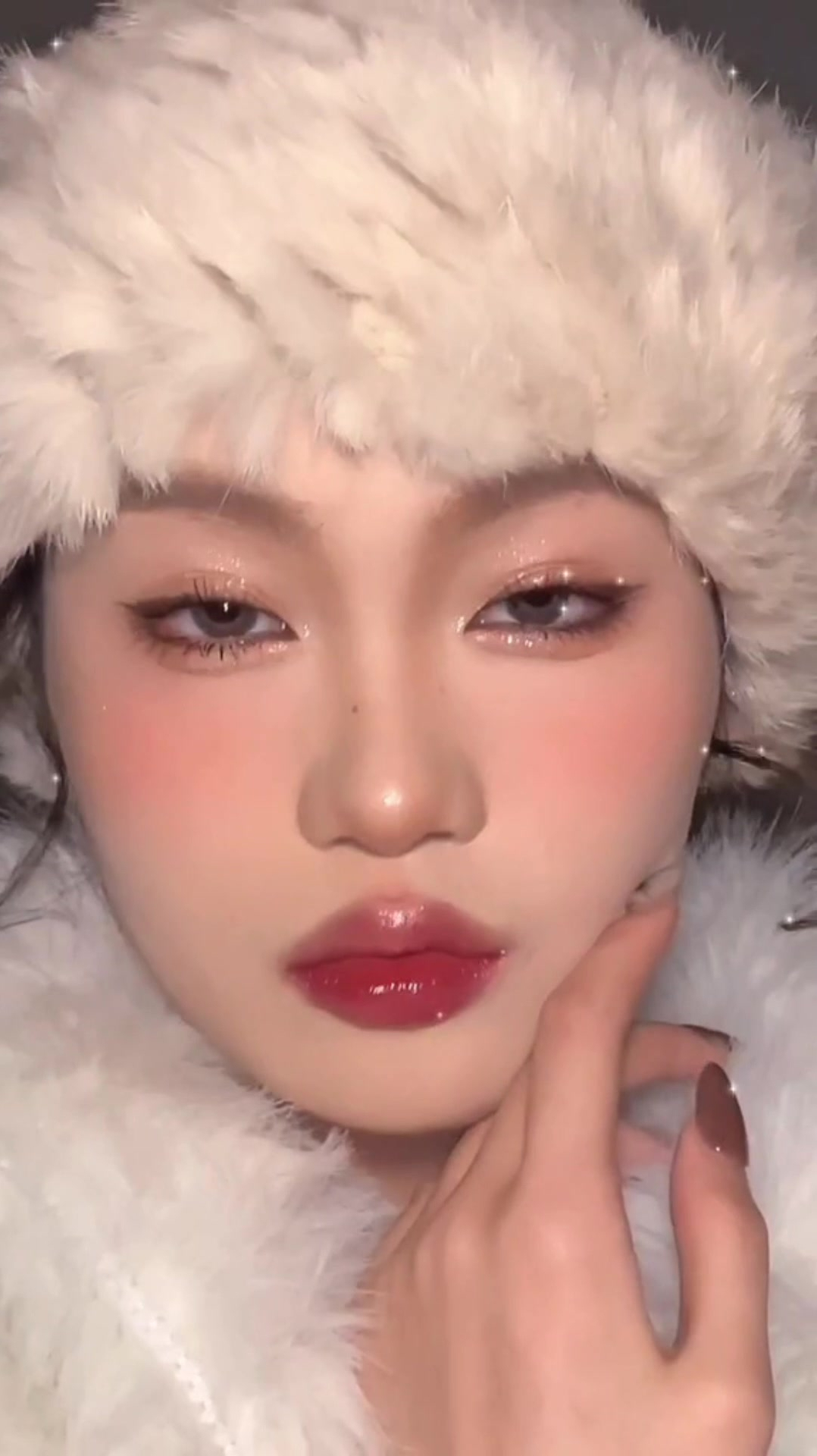 冬季妆容变身易碎感美眉!和下雪天不要太搭