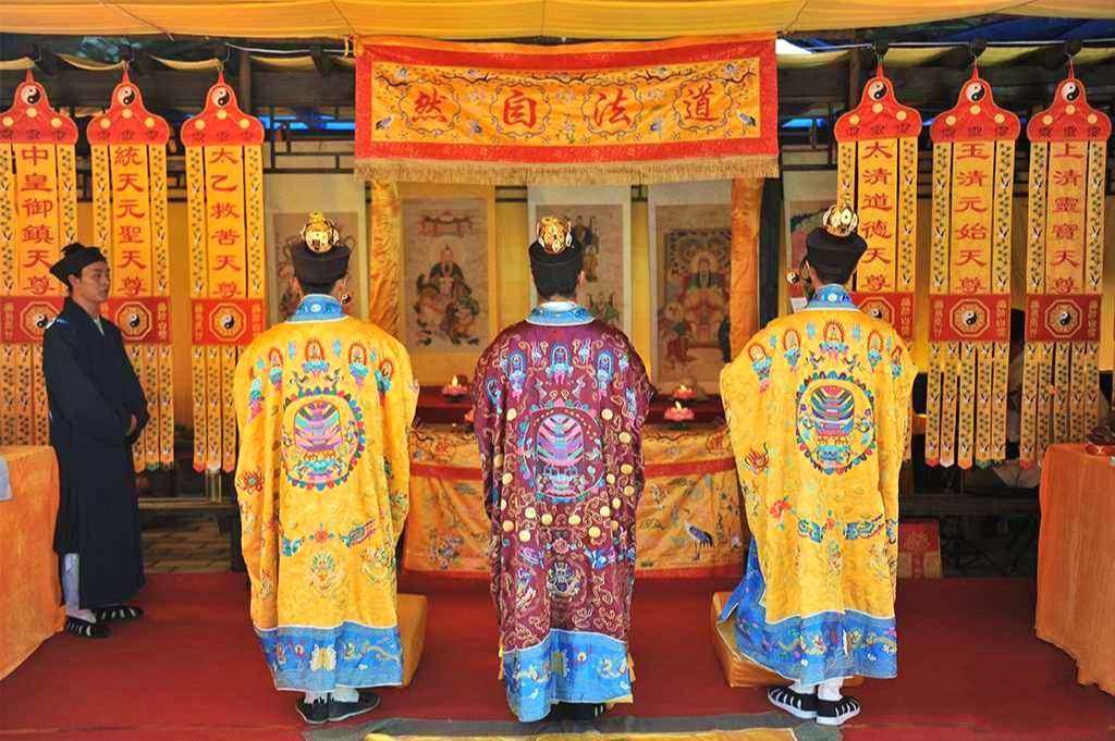 道教:科仪,比斋醮的内涵更宽泛,乃教义思想仪式化最立体的演绎