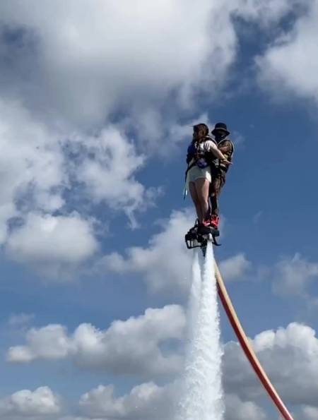 三亚旅游,三亚必须体验项目,水上飞人是必须要体验的!-度小视