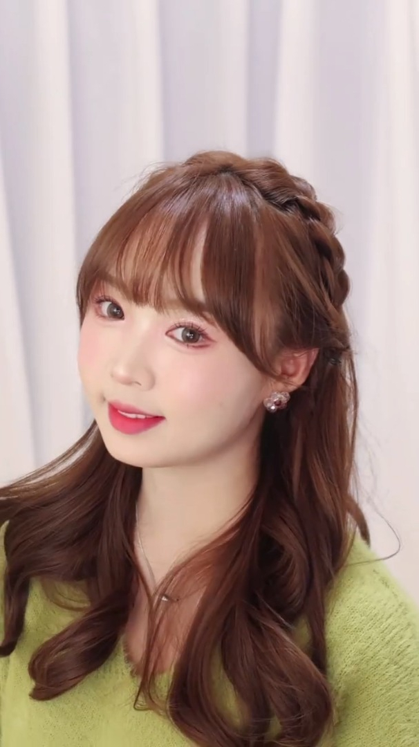 温柔甜美的半扎发发型