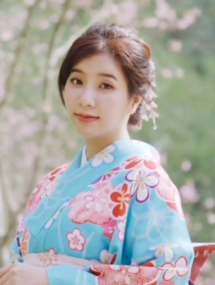 麻豆顶流女神吴梦梦,第一次野外竟在餐厅,带你体验男友视角