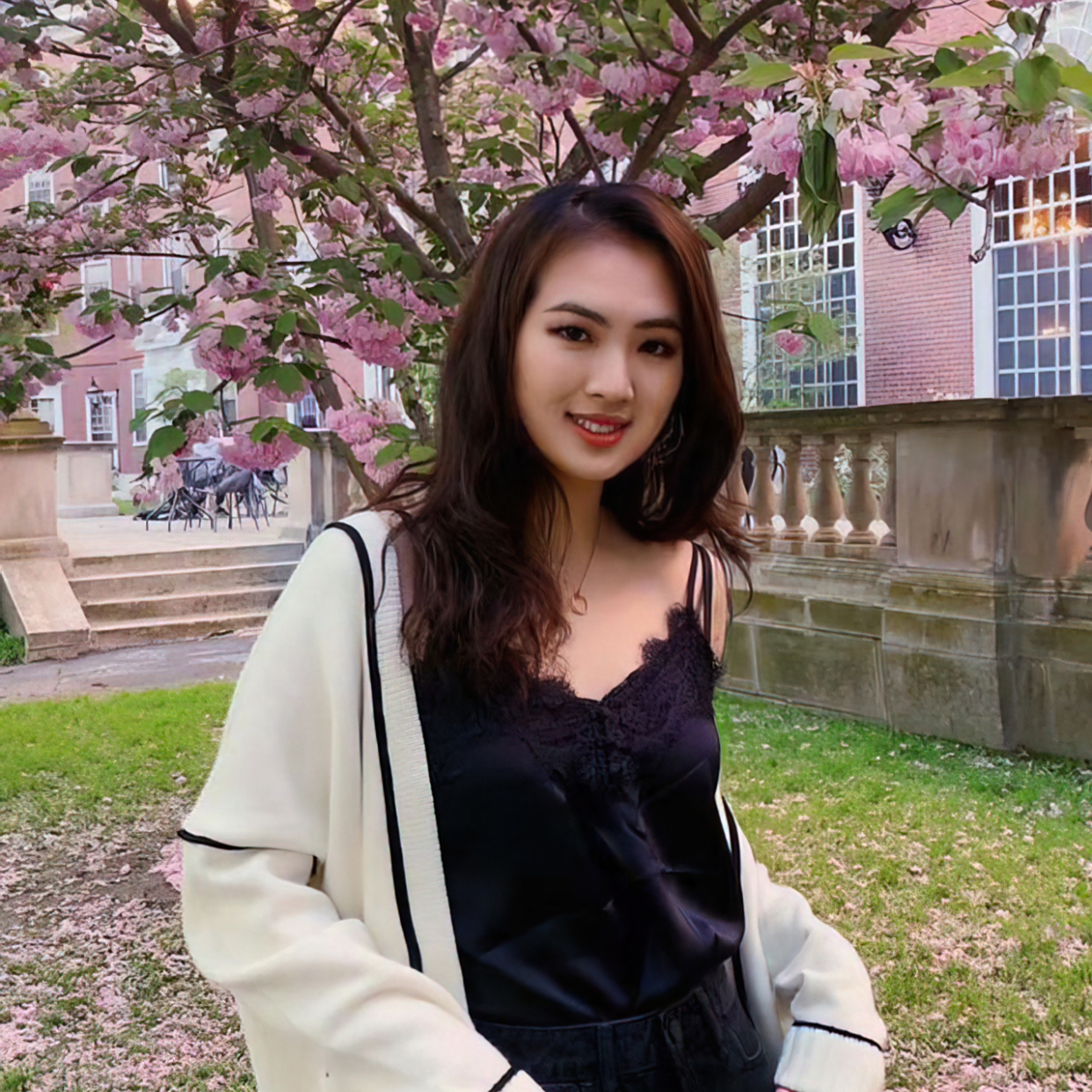 任正非现任妻子姚凌:长相温婉可爱,比丈夫小30岁,曾是得力秘书