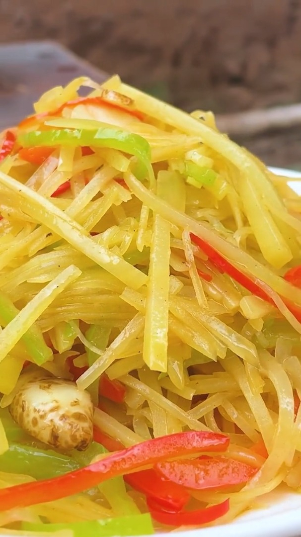 一份双椒土豆丝,简单又好吃,土豆丝