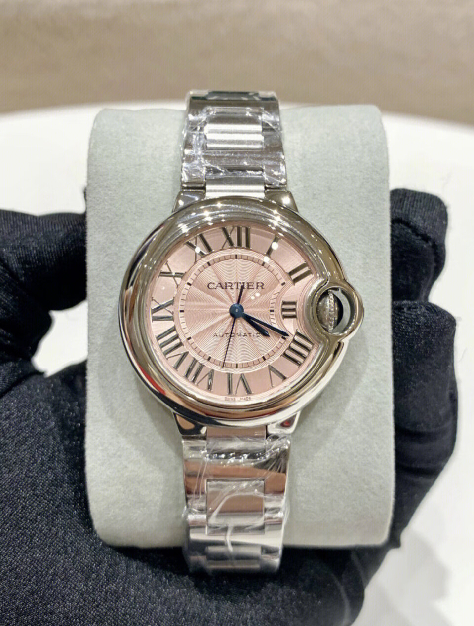 卡地亚蓝气球女士腕表,送女友礼物的不错选择