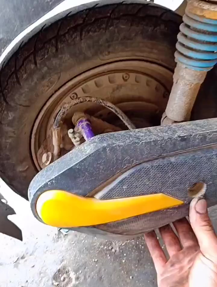 电动车刹车片更换全过程