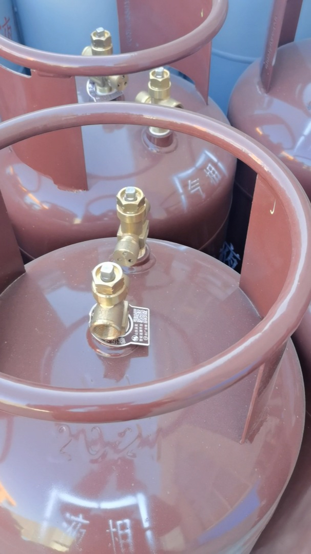 山东临沂永安50公斤双阀丙烷瓶生产厂家徐勤英