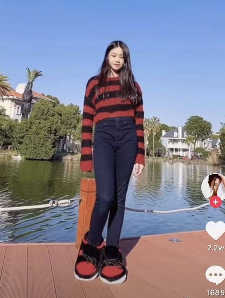 abcd妈是何来头?住上亿豪宅,嫁财阀老公,4个孩子都是"天才"-度小视