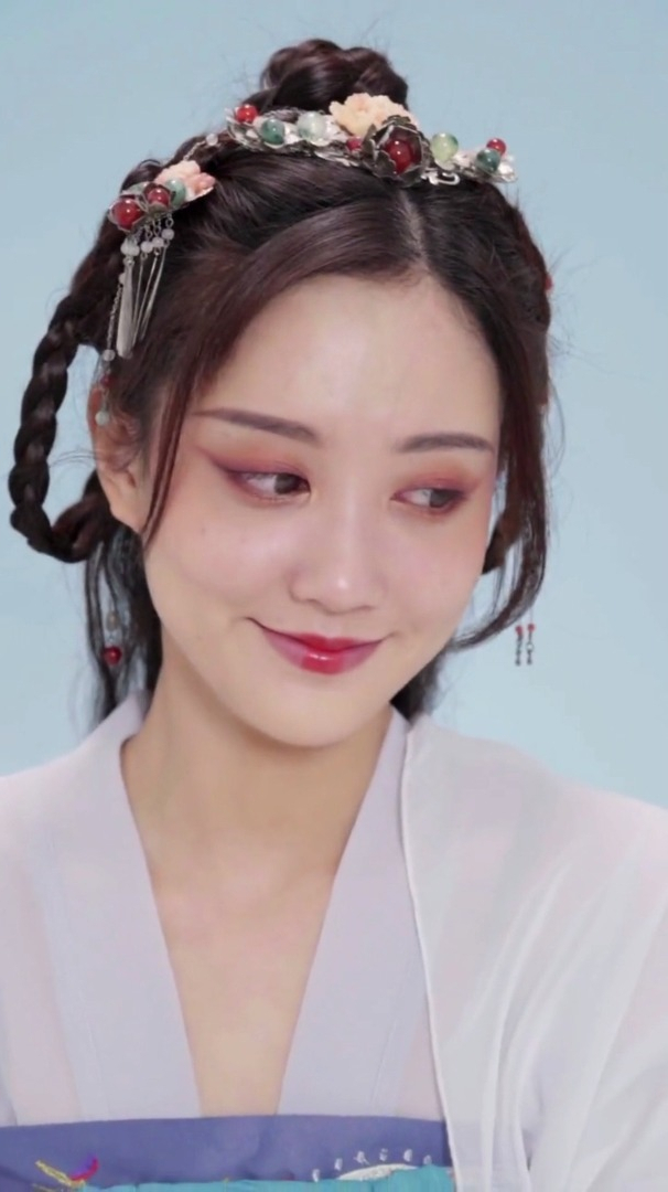 唇妆还能这么化?8步让你轻松演绎汉代女子妆容