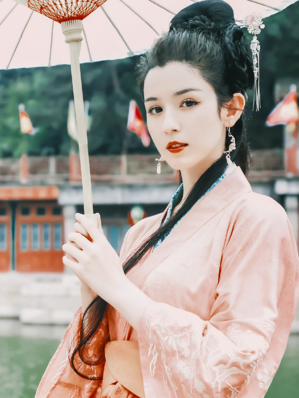 《卿本公主》民间公主沐瑶,因缘际会,成了南楚王宫里的金枝玉叶