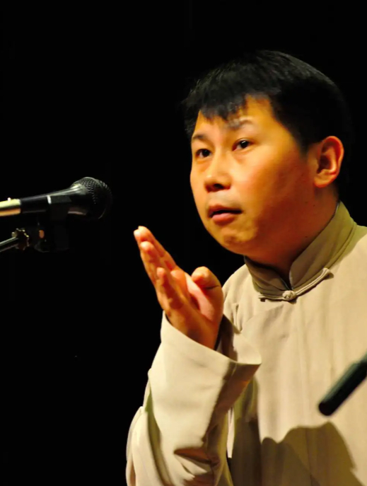 欺师灭祖何云伟,让郭德纲痛恨至极,张鹤伦霸气怒怼叛徒3-度小视