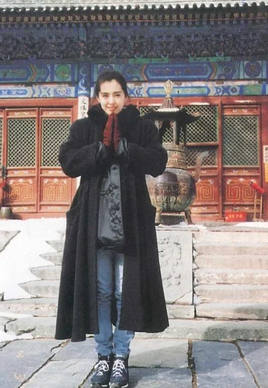 56岁王祖贤现状:隐居加拿大十几年,至今未婚,疑似已经正式出家