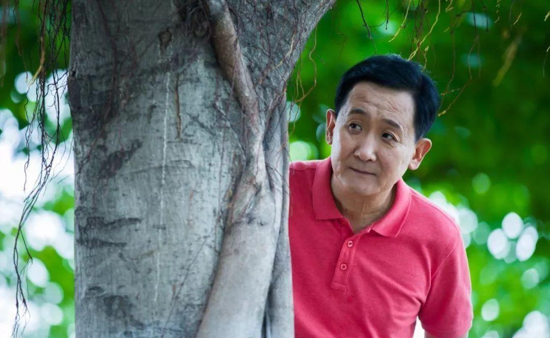 2001年4月25日,梁天的父亲范荣康离世后,过了不到一个月,哥哥梁左因