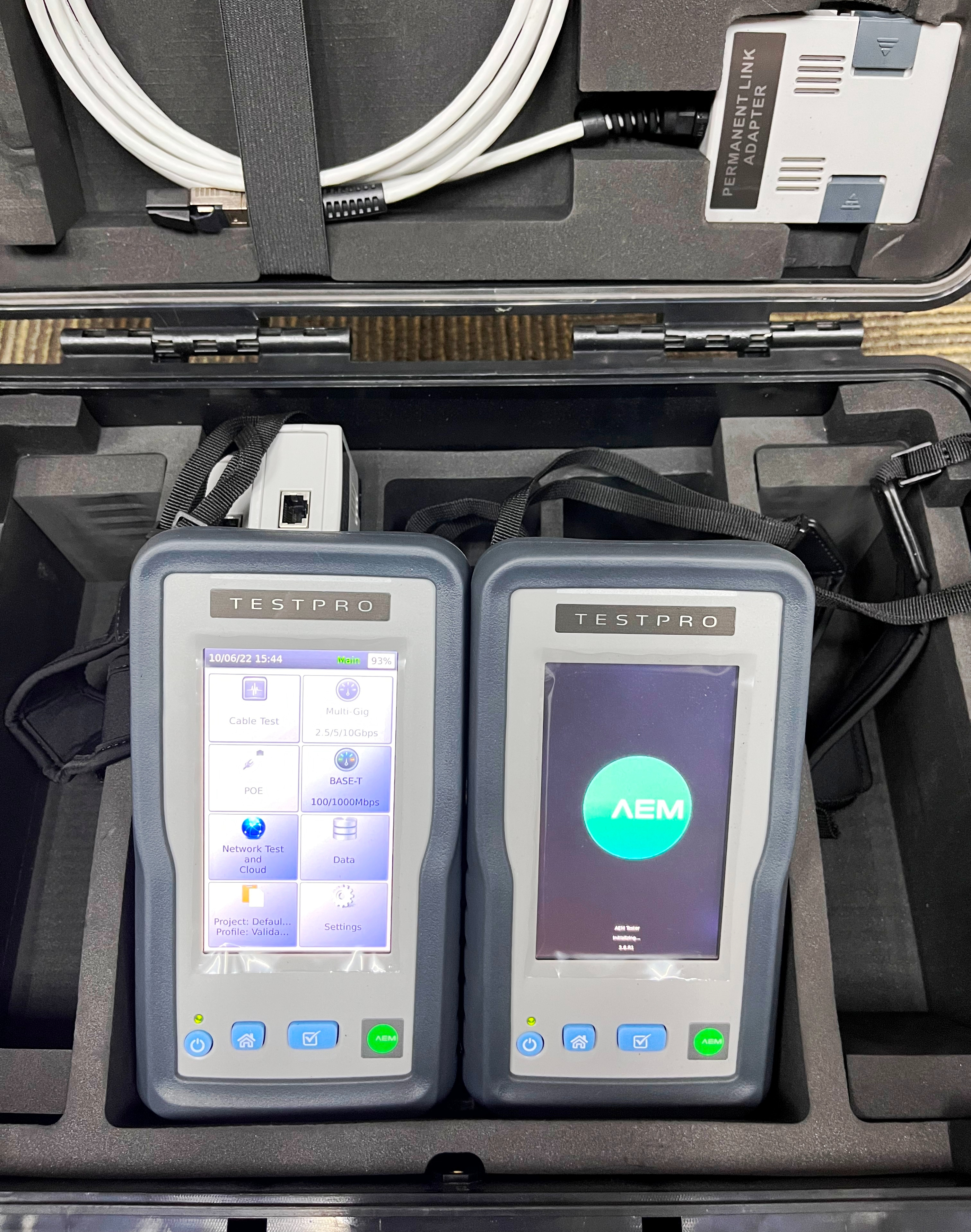 8类网线测试仪aem testpro cv100 和fluke dsx-8000哪些事?