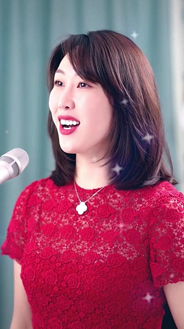 女中音张洋演唱《不忘初心》歌声优美动听,极力推荐-度小视