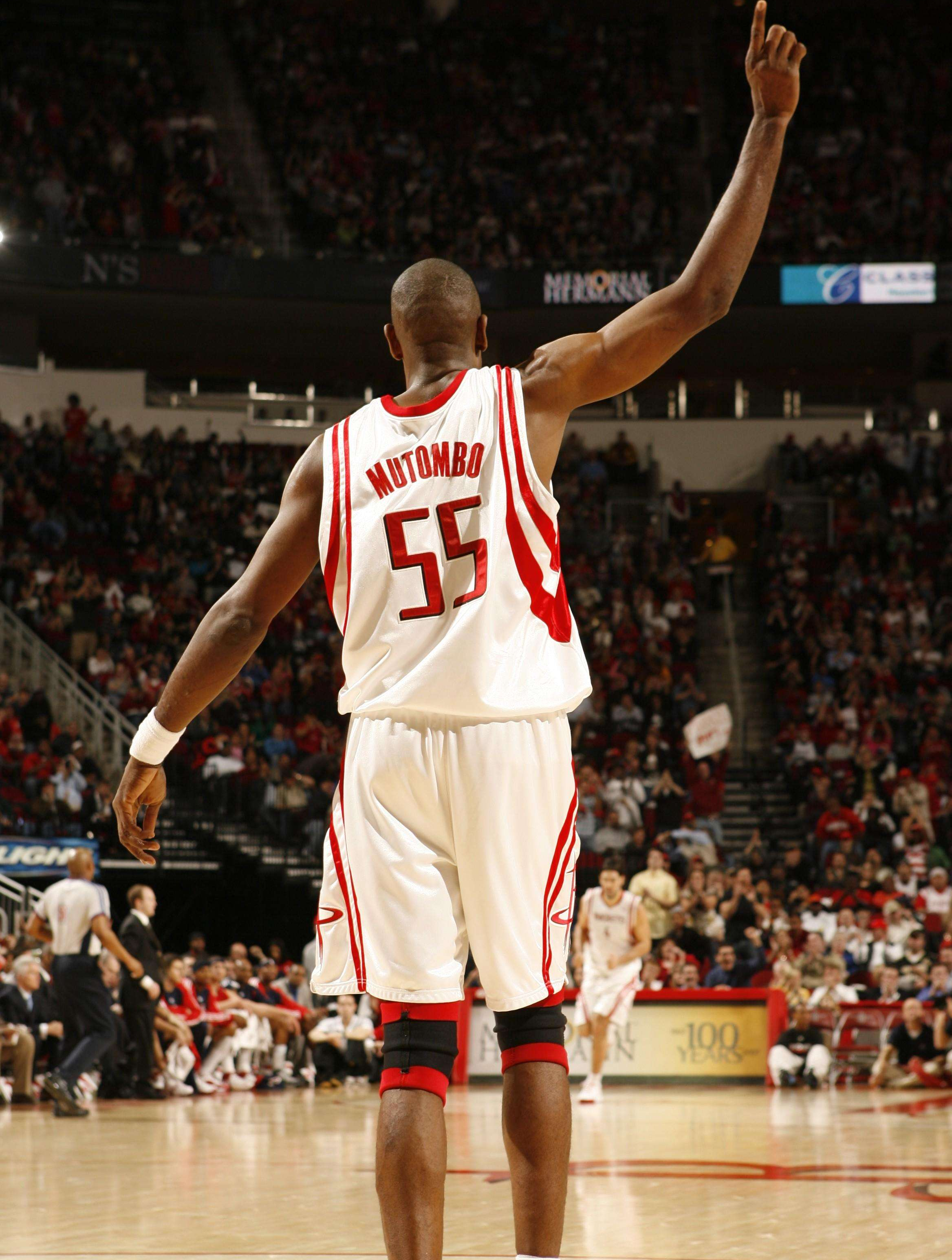 住院穆托姆博早日康复,为了我们的火箭青春记忆-度小视