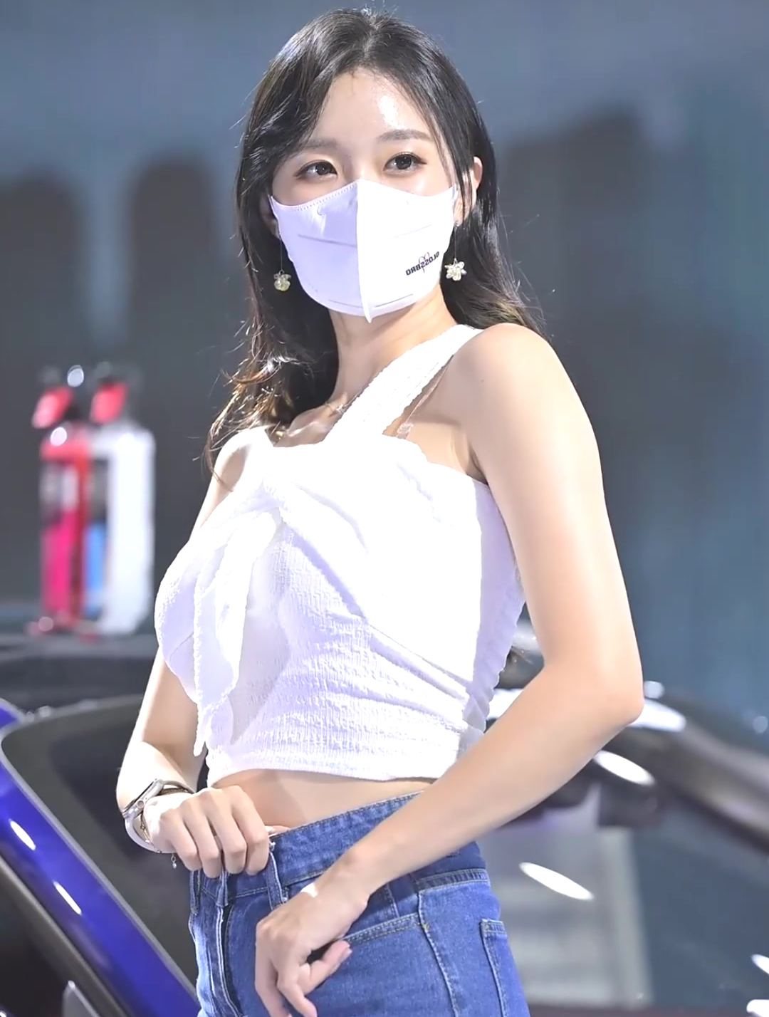 汽车沙龙周,韩国美女车模陈宥利第7弹,让人心动不已,美极了-度小视