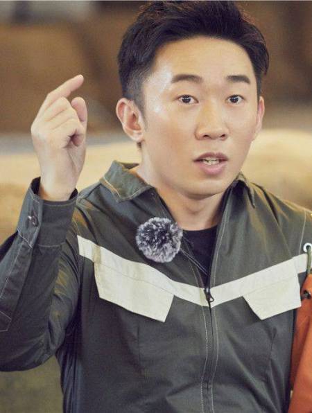 《非正式会谈》嘉宾唐小强被埋废墟失联,杨迪发文祈祷3-度小视