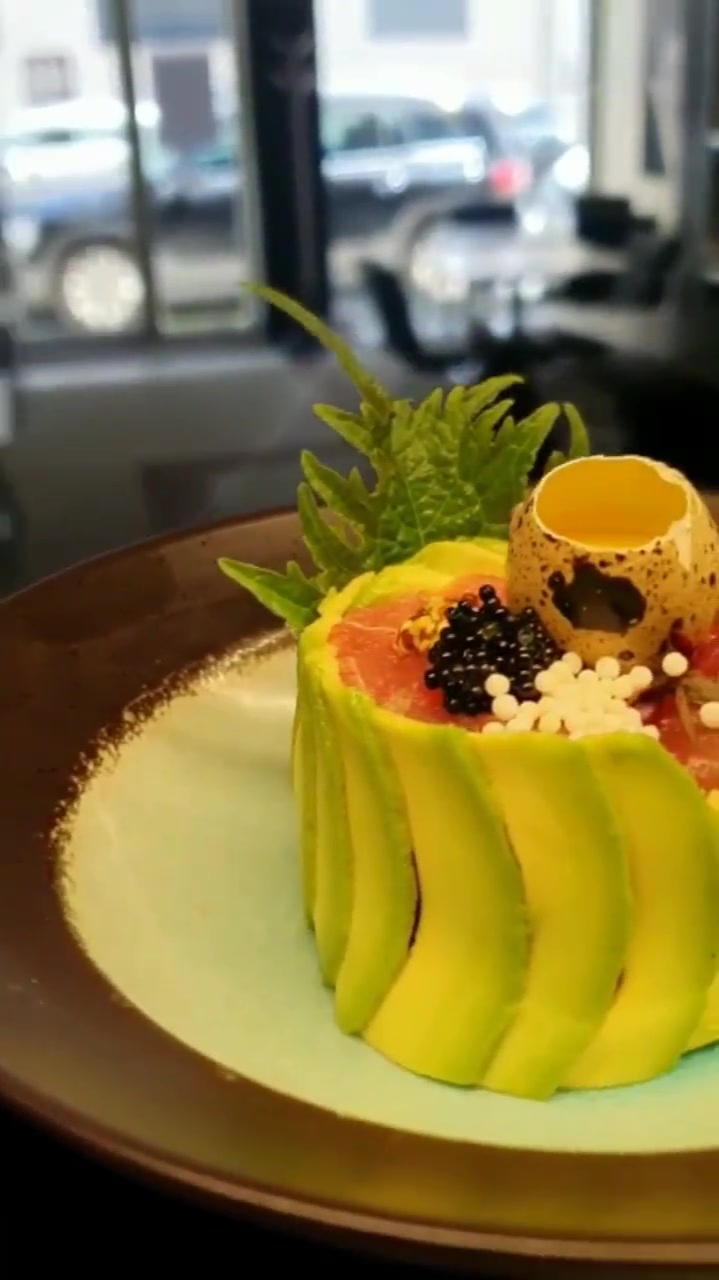 金枪鱼牛油果塔塔,这口味一定很融合-度小视