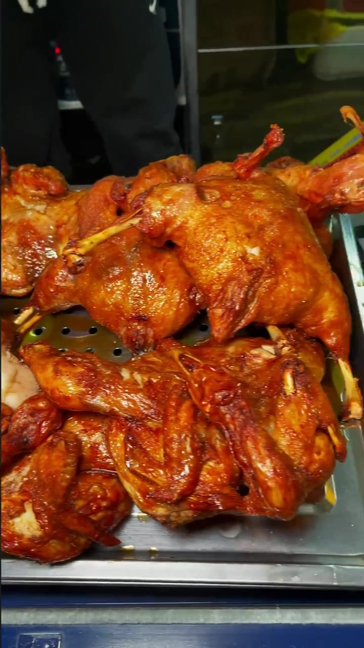 跨年吃个香喷喷的乌江香酥鸭-度小视