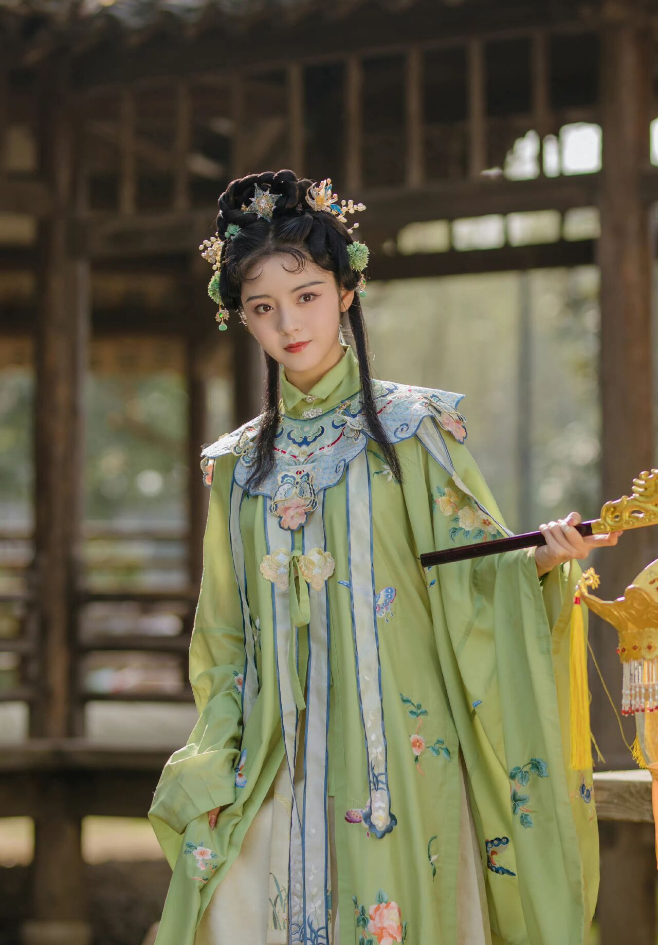 看看这位火遍汉服圈的四月,你就知道了