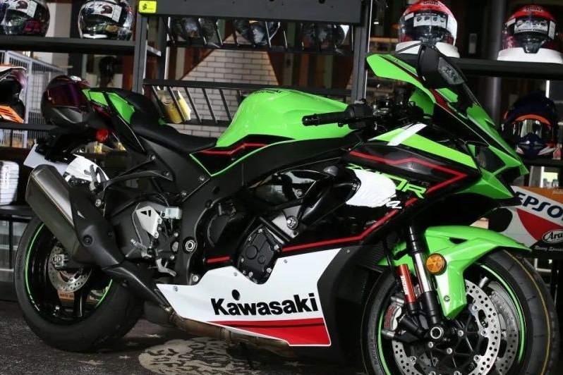 2021款川崎zx-10r大牛