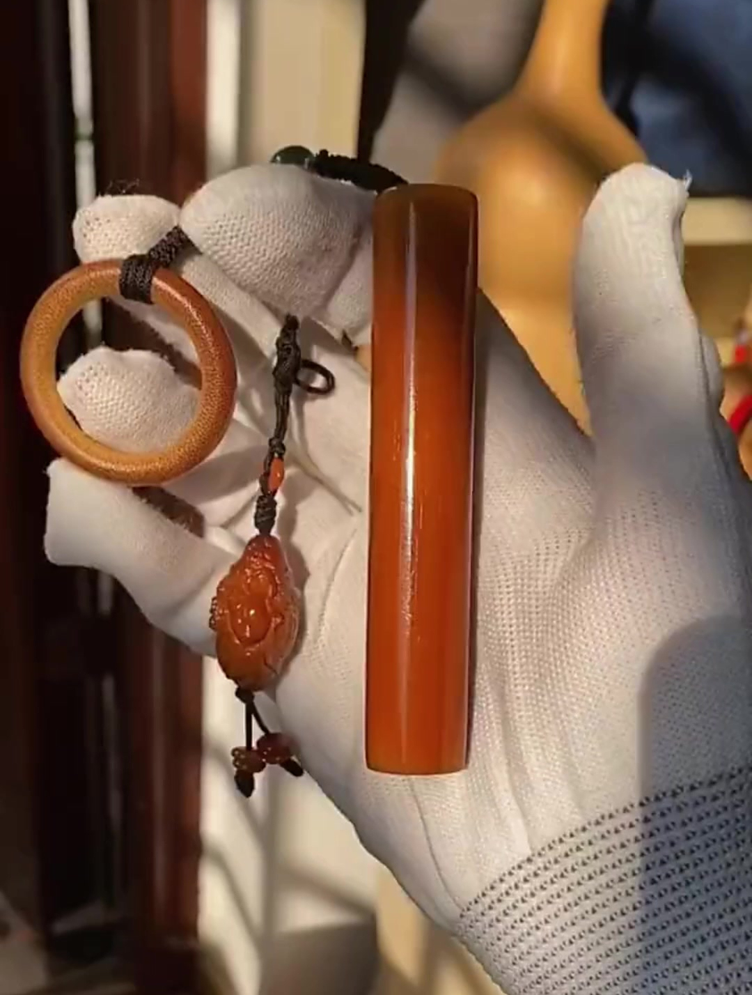 闲下来的时候不妨盘个实心竹手把件吧,光溜溜的感觉贼好!