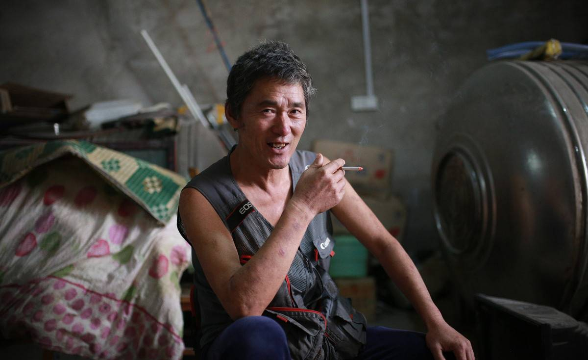 "新社会现象"出现,失学又失业的年轻人,除了父母一无所有