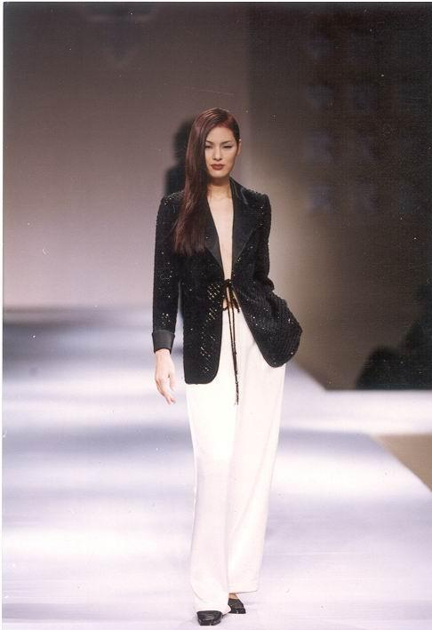 春晚导演朗昆一婚娶导演二婚娶歌手三婚娶小15岁嫩模