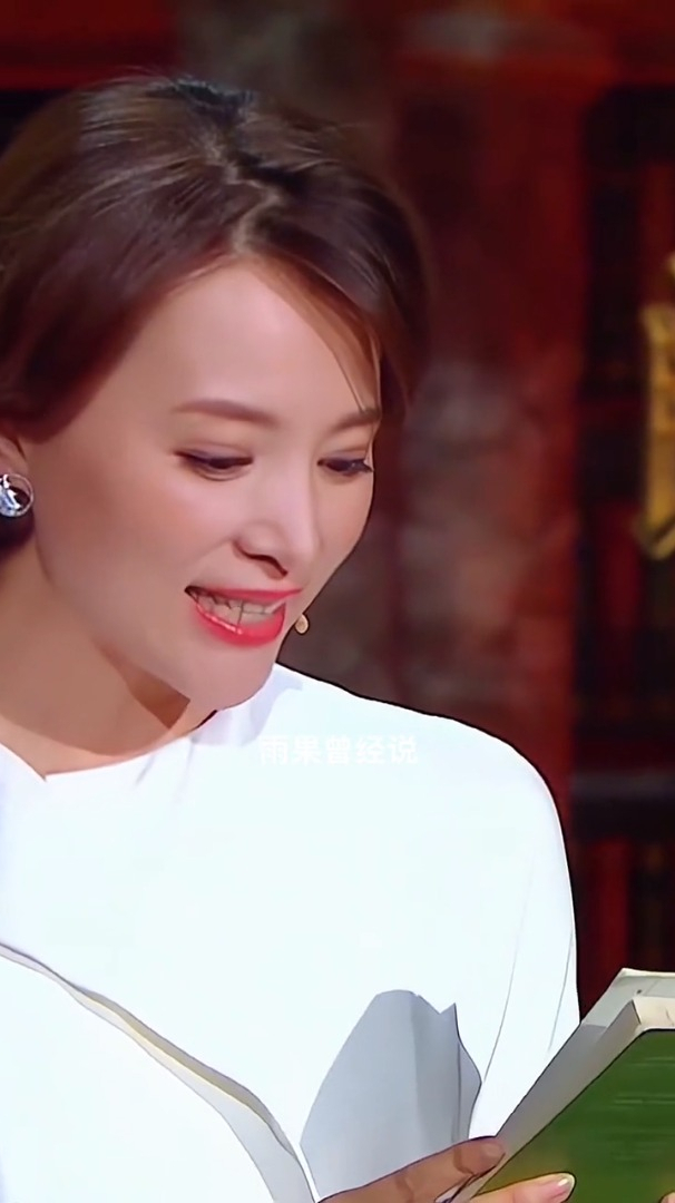 董卿撒贝宁告诉您什么是青春