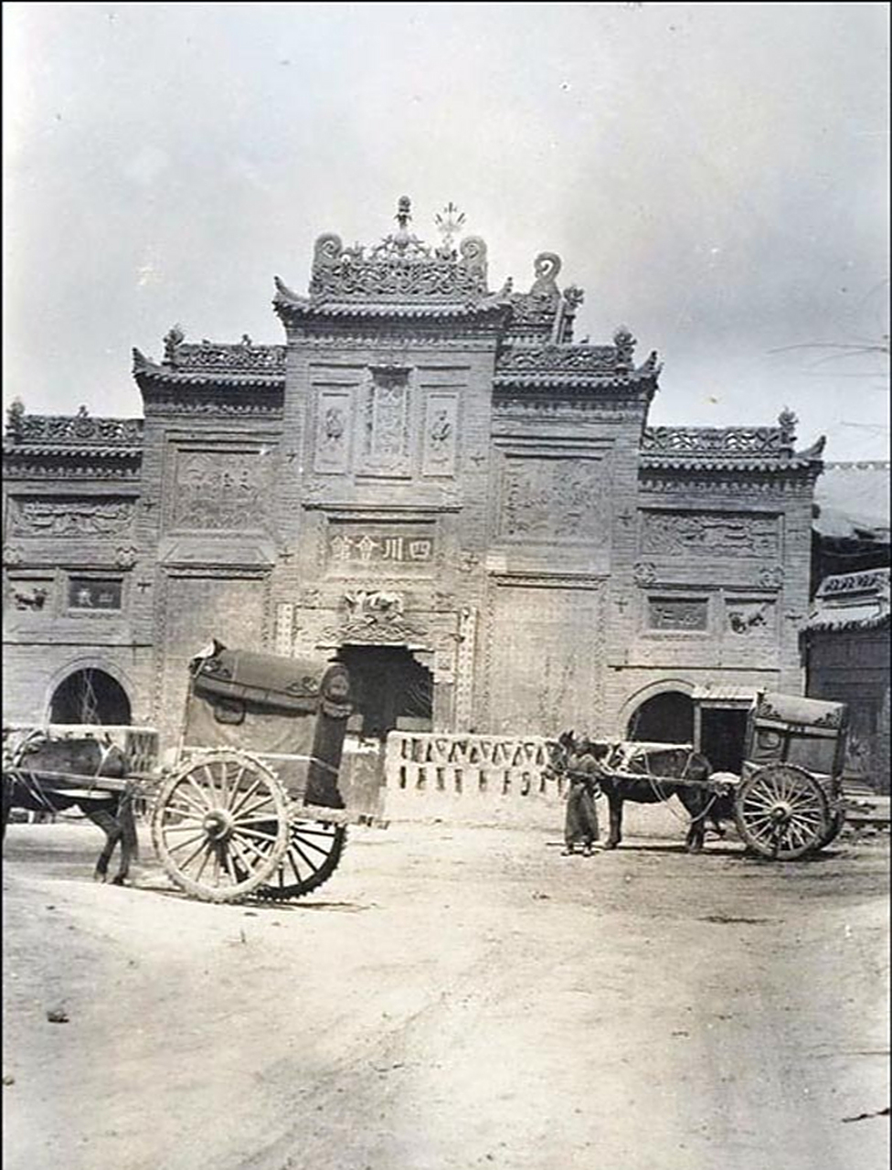 1910年 新疆迪化(今乌鲁木齐)老照片,乌鲁木齐,旧称迪化,是新疆维吾尔