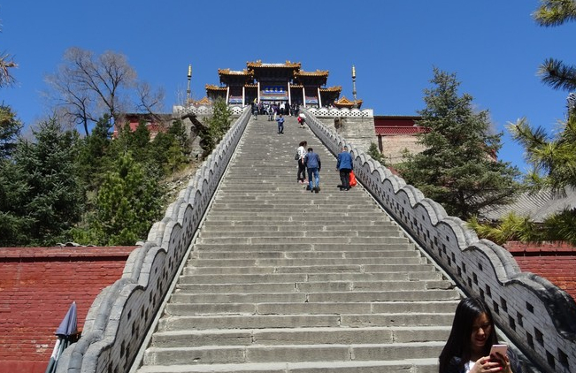 佛教圣地五台山,一起去登黛螺顶,欣赏山中美景