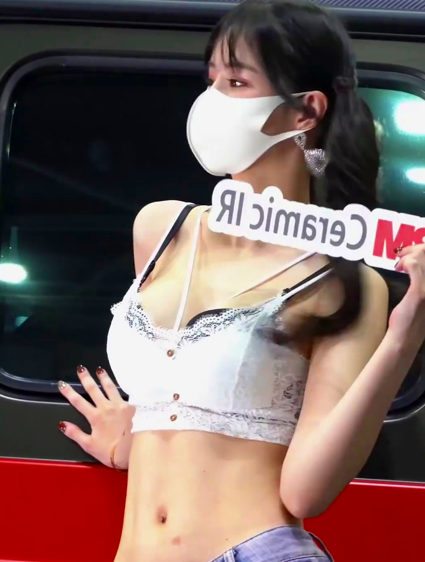 美女车模闵汉娜,精彩视频第1篇,精致容颜婀娜身姿,美艳动人