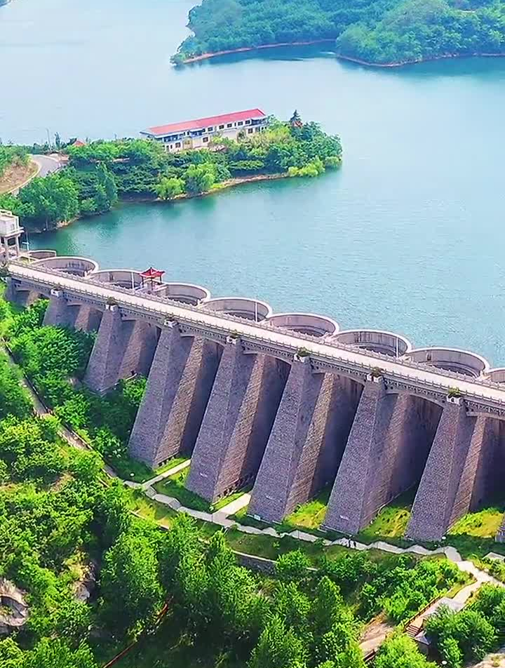 這裡就是亞洲第一,漿砌石十連拱大壩——淌水崖大壩-度小視