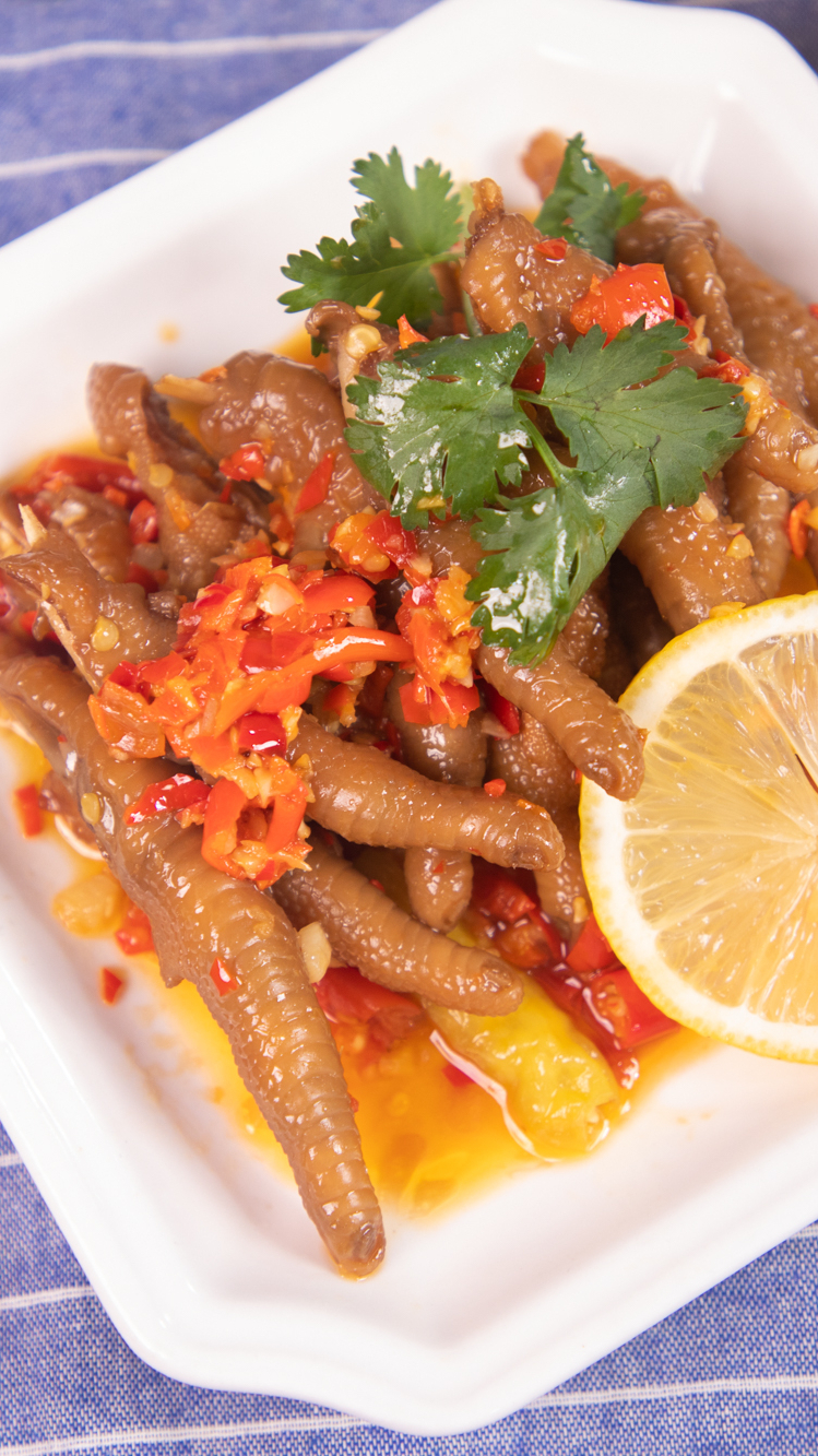 酸辣无骨鸡爪去哪里学?来看看杨小卤酸辣鸡爪,做法简单又好吃