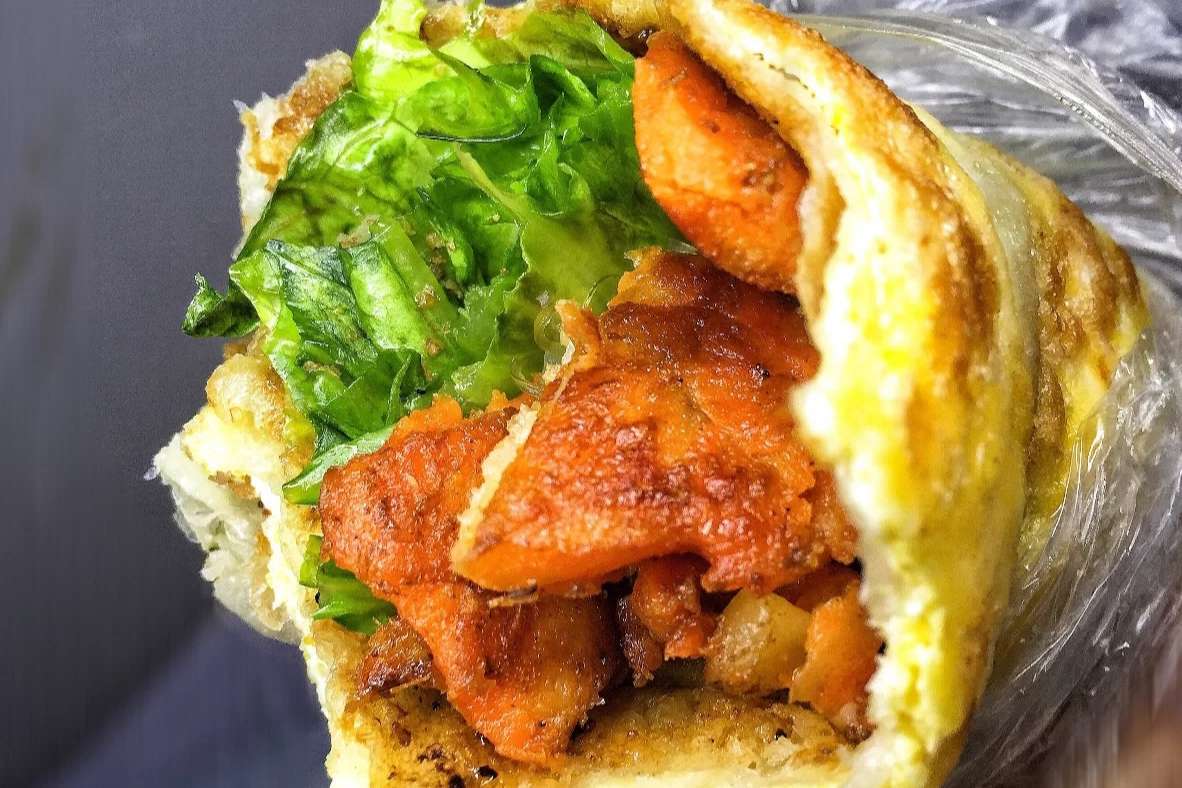 鸡蛋灌饼的灵魂酱料来啦!香酥鸡蛋灌饼做法大公开!