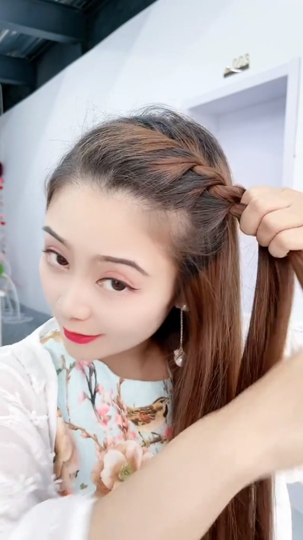 超慢动作教你两股辫手把手教你辫又一个手法赶紧拿走吧