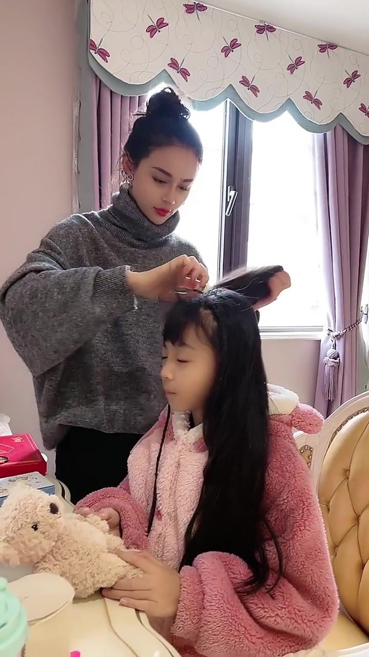 焱娃娃的妈妈就是女儿的造型师这个样子越看越感觉厉害