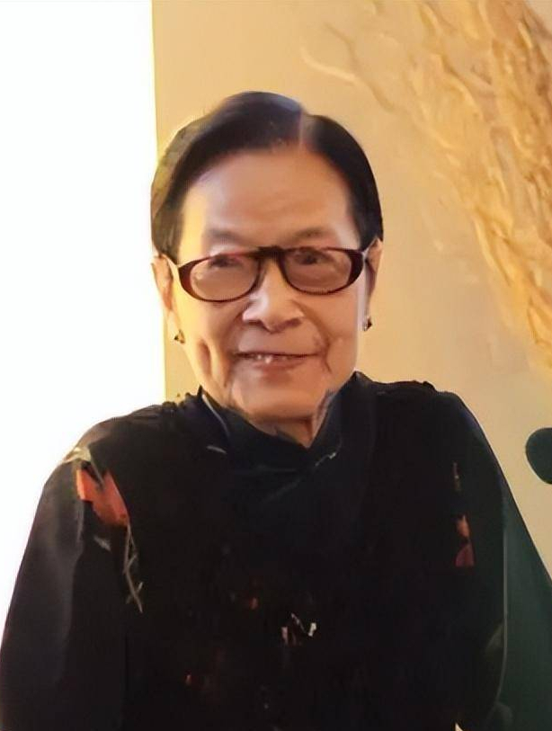 叶曼:很多人活得痛苦,就是因为给自己找太多痛苦!-度小视