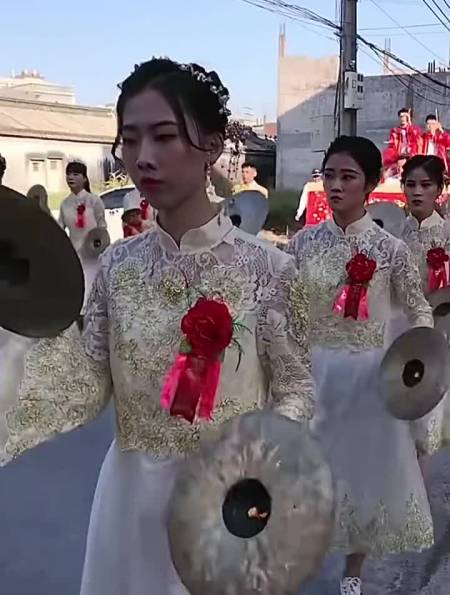 潮汕谷饶镇大坑村邱族奉敬宋朝大元帅大锣鼓队-度小视