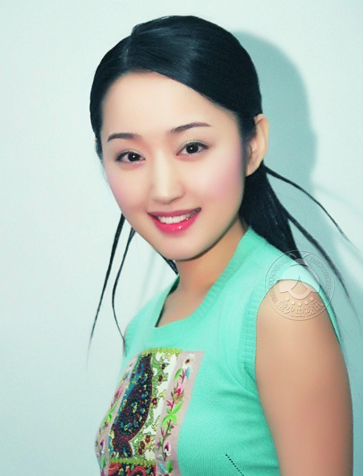 可她在感情上却经历了坎坷,时光飞逝,曾经杨钰莹和赖文峰的感情已经