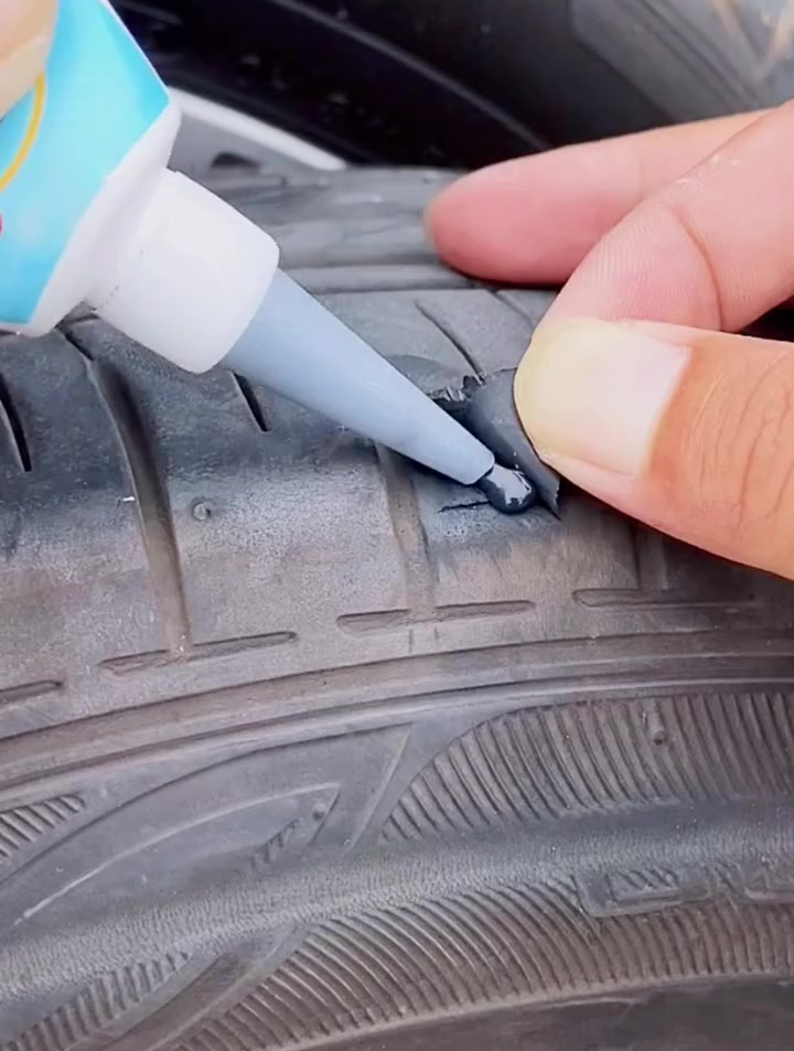 外胎侧面胎壁裂缝划伤修复黑色软性胶汽车橡胶轮胎修补胶水