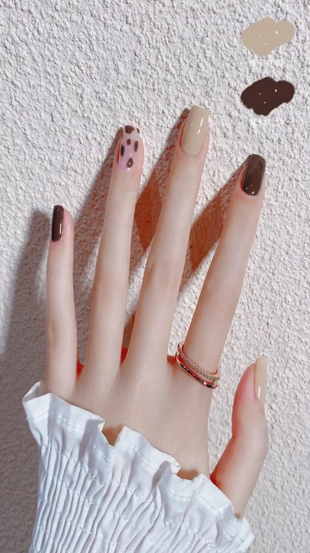 ins风显白咖啡牛奶豹纹美甲高级感满满