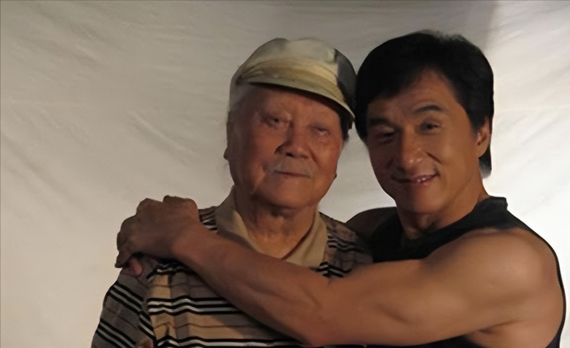 房道龙留下幼子,只身前往澳门